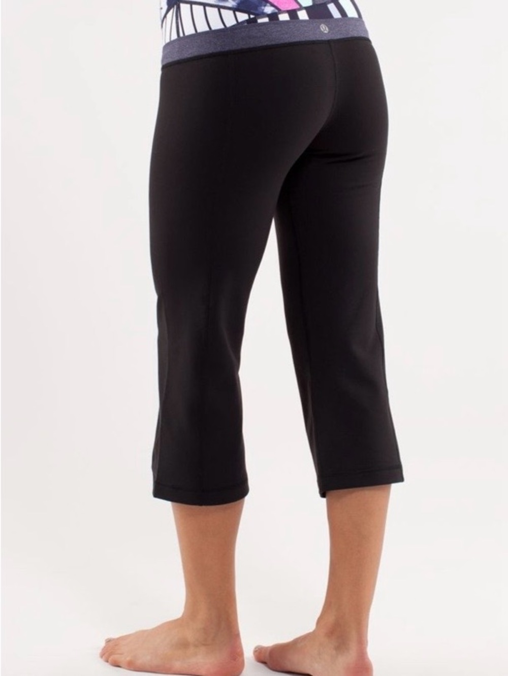 Lululemon groove cropped size 10 - Picture 2 of 4